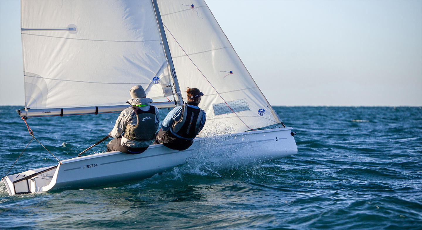 oceanis341-ext1.jpg