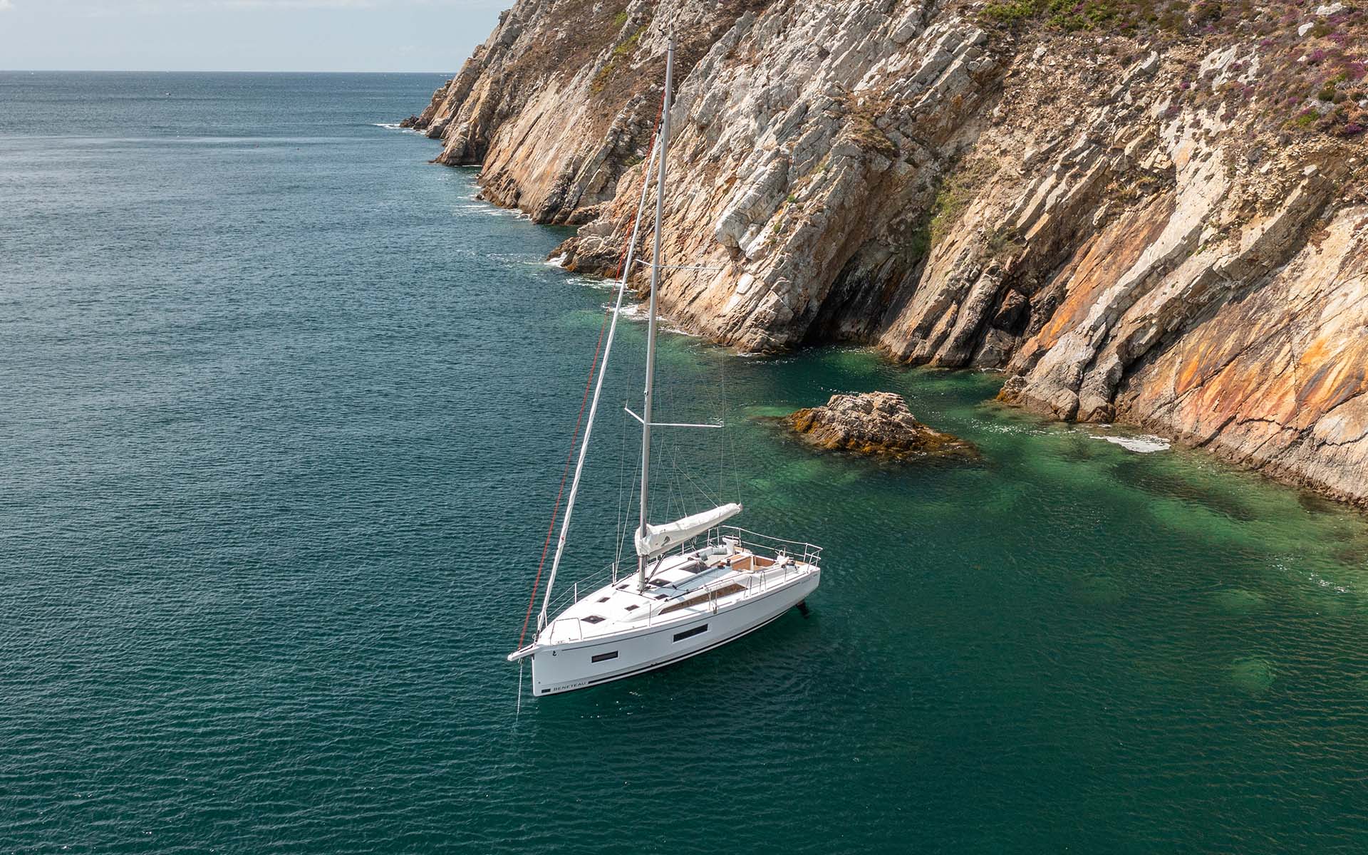 exterieur-oceanis37-1-3.jpg