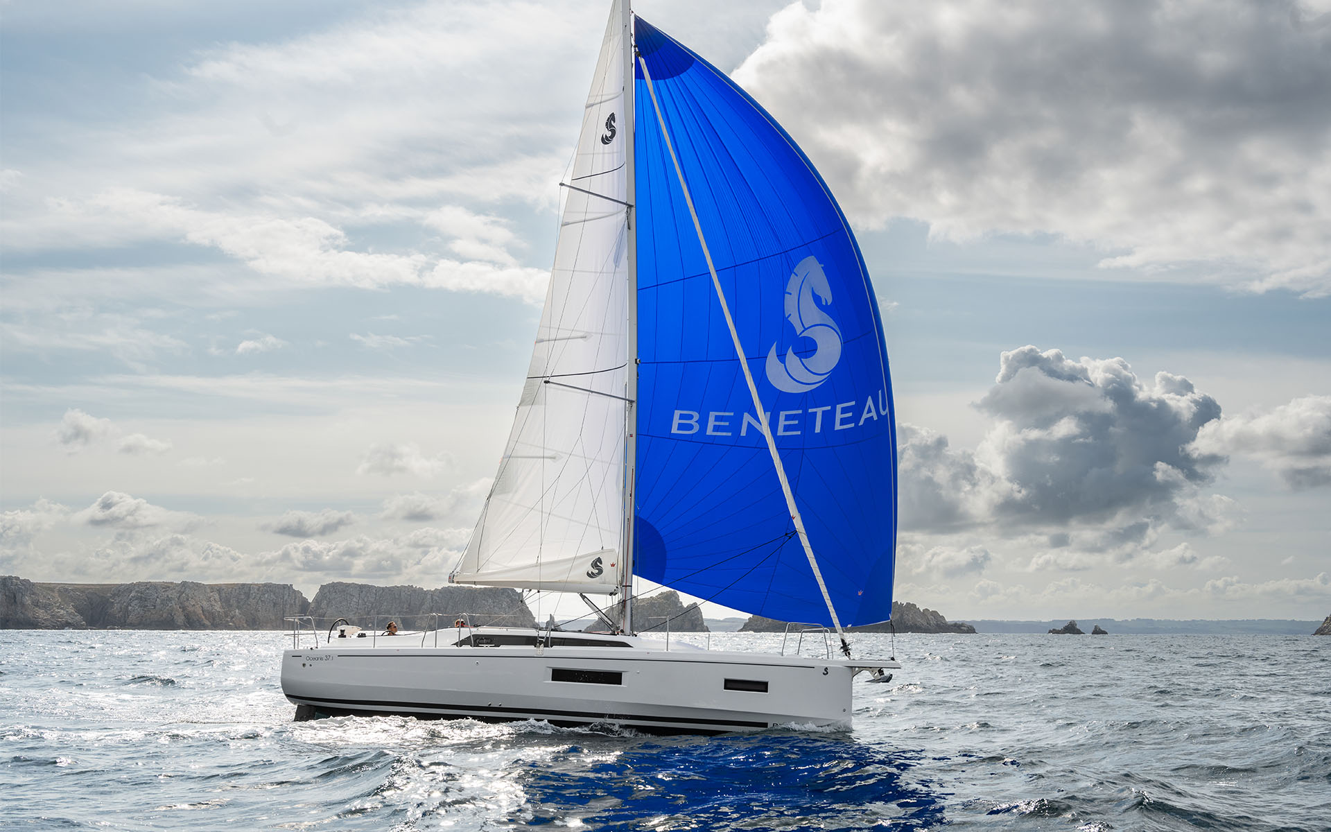 exterieur-oceanis37-1-4.jpg